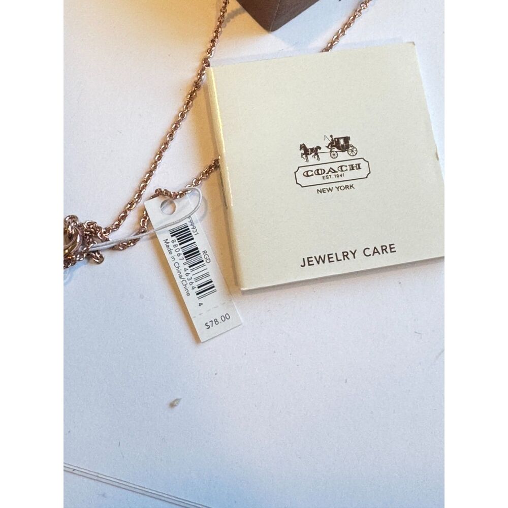 Coach Rose Gold Open Ring Circle Charm Pave Crystals Chain Necklace NEW in Box - Picture 4 of 5